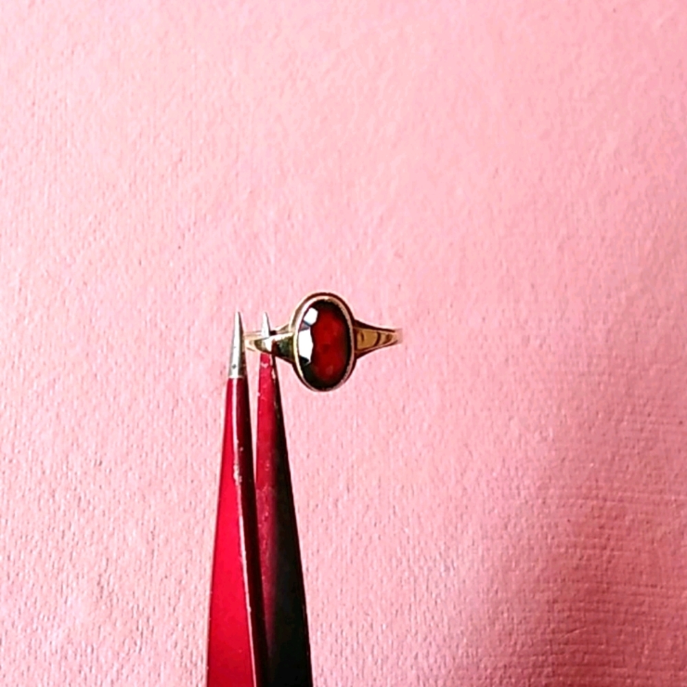 14 kt gold and garnet ring